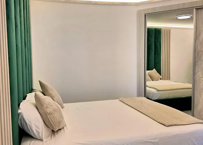 Apartment Florida White Titanic- Endless Summer Navodari